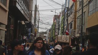 Trampas mortales en Lima por marañas de cables eléctricos y de telecomunicaciones