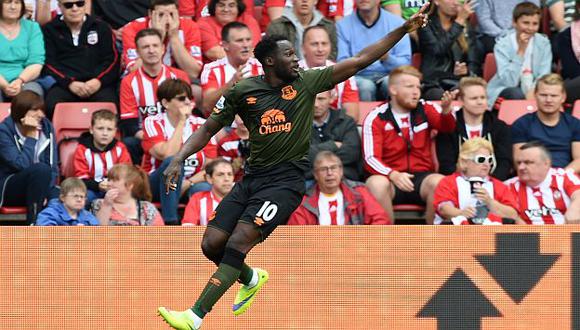 Romelu Lukaku tuvo un gran gesto con una anciana y contribuyó al triunfo del Everton. (Reuters)
