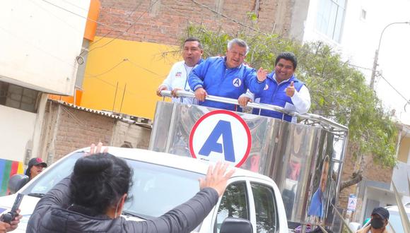 César Acuña será nuevamente gobernador regional de La Libertad. (Facebook: César Acuña)