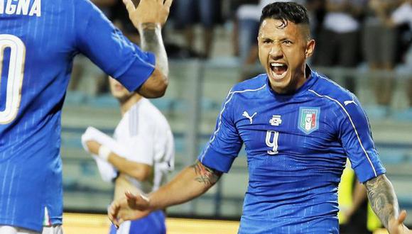 Gianluca Lapadula anotó un 'hat trick' con la selección de Italia. (AP)