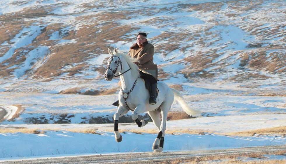 Las fotos de Kim a caballo entre montañas nevadas y los rumores se disparan. (Foto: AFP)