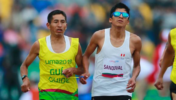 Luis Sandoval ganó inicialmente la medalla de bronce, pero la descalificación de Rosbil Guillén, que había quedado en primer lugar, lo ubicó en el segundo puesto. (Foto: GEC)