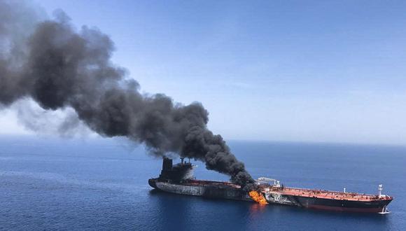 Tras el incidente, anunciado por un servicio de información sobre marina mercante gestionado por la Royal Navy británica, los precios del petróleo se dispararon.&nbsp;(Foto: AP)