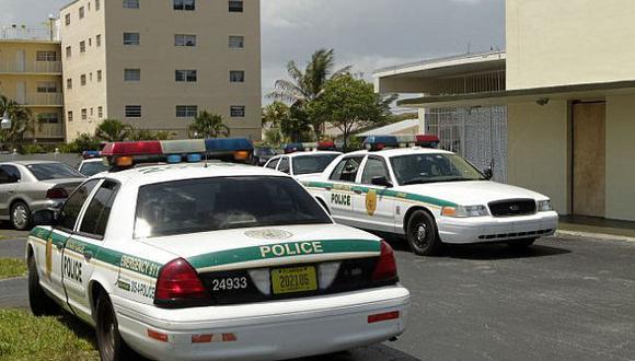 Policía patrulló todo el sábado el local donde ocurrió el tiroteo. (Miami Herald)