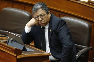 Congreso debatirá informe de Ética que recomienda suspender 120 días a ‘mochasueldos’ Jorge Flores Ancachi