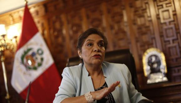 Presidenta del Congreso que se invocó al Frente Amplio para que resuelva sus problemas interno. (Renzo Salazar)