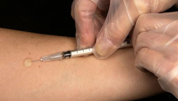 Es importante aplicarse vacunas que nos protejan de nuevas infecciones (Foto: Difusión)