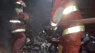 Al menos 10 puestos afectados tras incendio en mercado de Chiclayo [VIDEO]