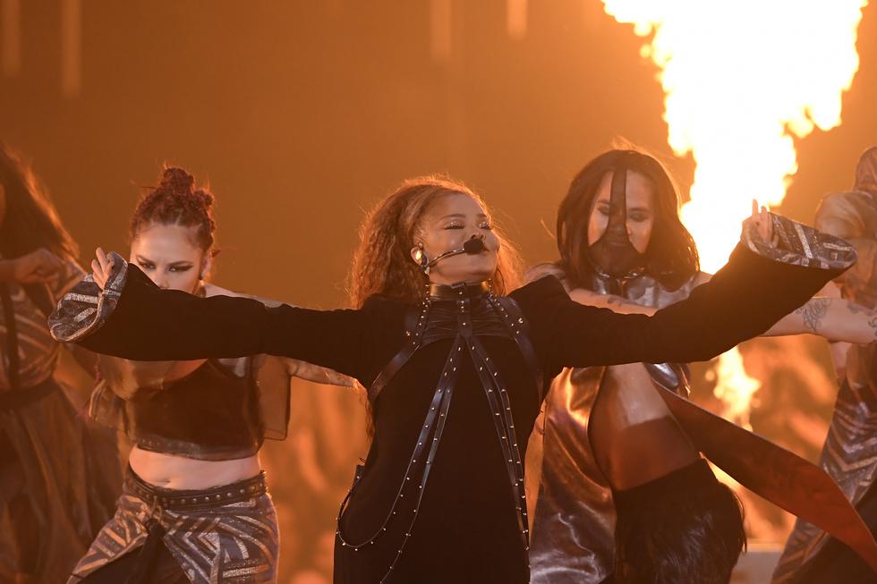 Janet Jackson intepretó el tema  "Made for now" para cautivar a todos sus seguidores en los MTV EMA 2018. (Foto: AFP)