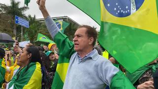 Miles de bolsonaristas piden intervención militar en Brasil tras triunfo de Lula