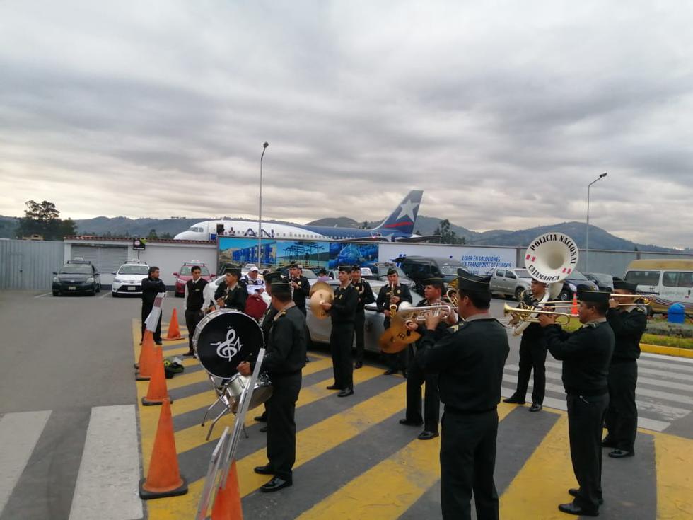 La fiesta del carnaval en Cajamarca arrancó en el aeropuerto internacional Armando Revoredo. (PNP)