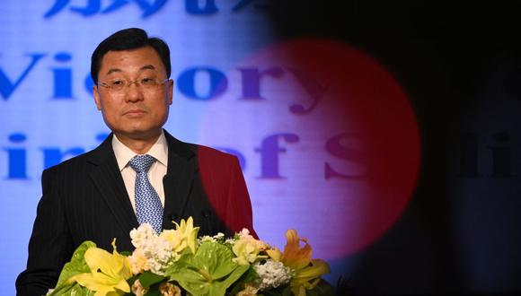 El Comisionado de la Oficina del Comisionado del Ministerio de Relaciones Exteriores de China en la RAEHK, Xie Feng, da un discurso en una conferencia de prensa en Hong Kong el 7 de febrero de 2020. (Foto de Philip FONG / AFP)