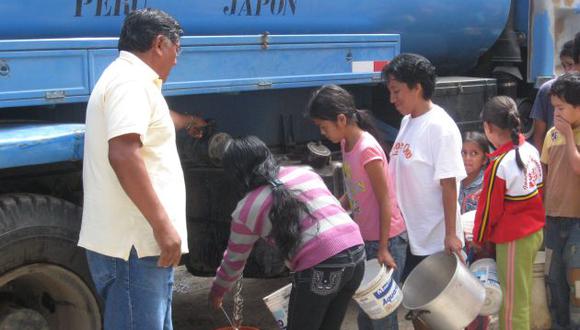 Familias pagan S/15 por metro cúbico del camión cisterna. (Perú21)