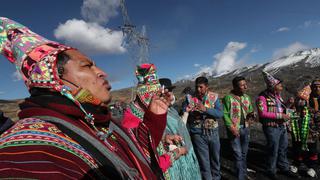 Un ritual andino pide a las divinidades que alejen el coronavirus de Bolivia