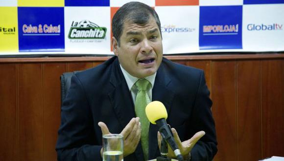 Correa amedrentó a otro tuitero. (Reuters)