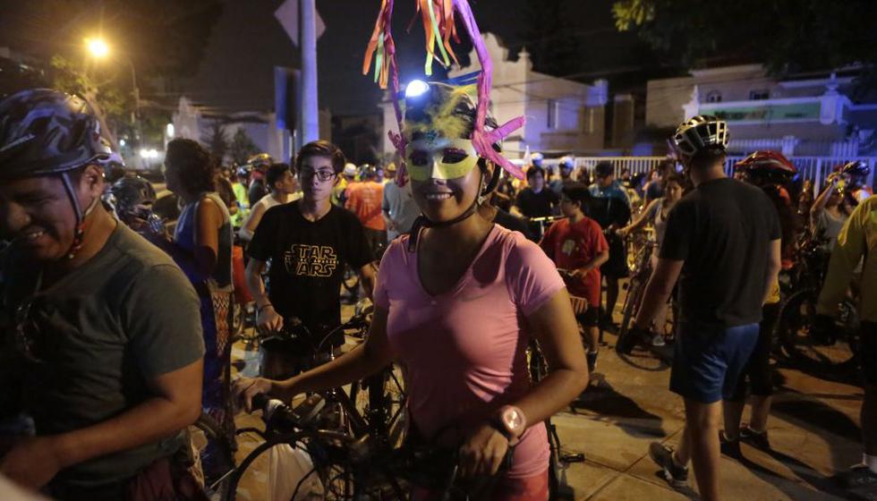 Actibícimo celebró su sexto aniversario con una colorida fiesta de ciclistas. (Roberto Cáceres)