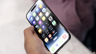 Usuarios reportan que Aduanas no permite el ingreso de iPhone 14 comprados en otro país