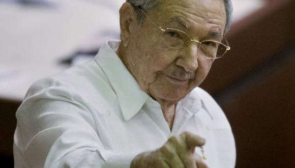 PRIMEROS GESTOS. Presidente cubano Raúl Castro acordó, en diciembre último, normalizar relaciones. (AP)