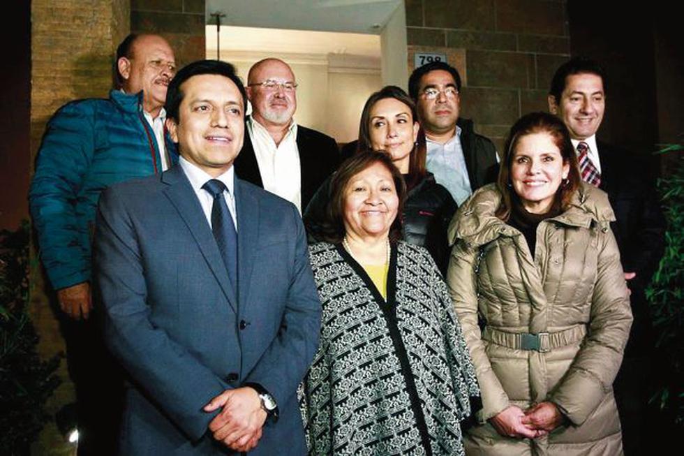 La mayoría de miembros de PpK se sienten reconciliados con el presidente Martín Vizcarra, aunque no se dicen lo mismo del premier César Villanueva. (USI)