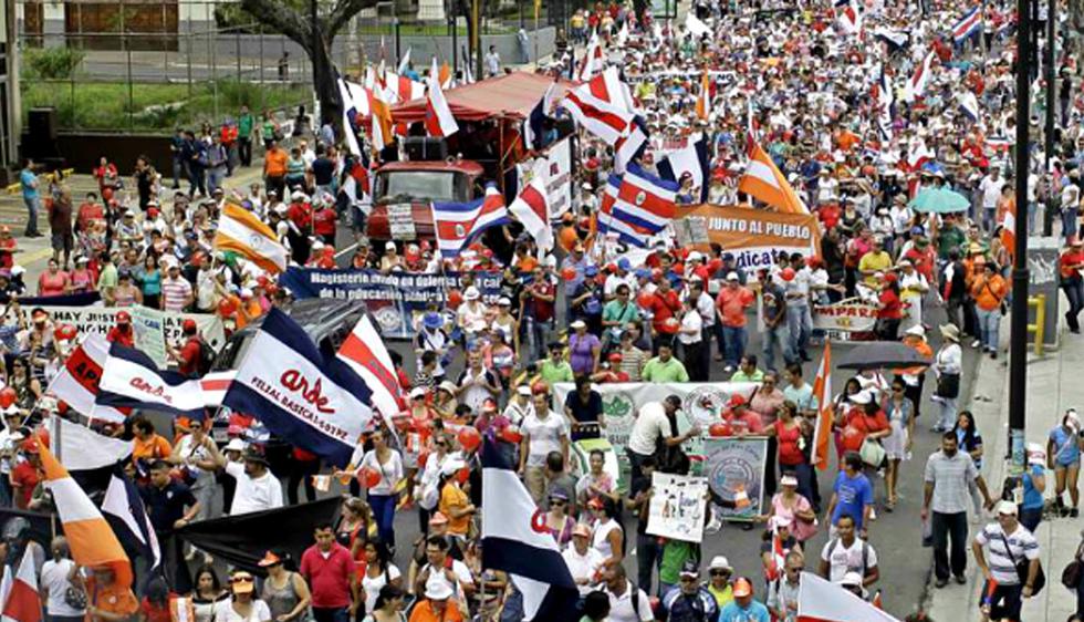 Los sindicatos protestan contra una reforma tributaria y el recorte de gastos aplicados por el Gobierno de Costa Rica. (Foto: Facebook - Movimiento Sindical Costarricense)