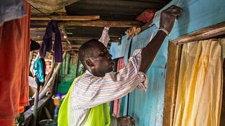 Ébola: Sierra Leona identificó decenas de nuevos casos en toque de queda