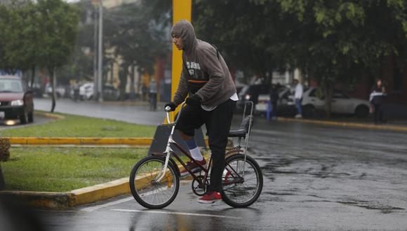 Raquel Loayza, meteoróloga de Senamhi indicó que la humedad relativa se reportó bastante alta en Lima. (Foto: Mario Zapata / GEC)
