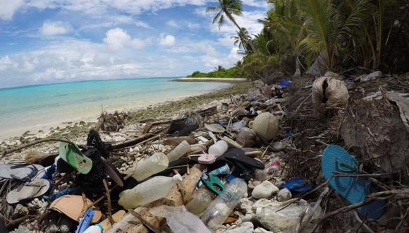 El plástico hallado es solo la punta del iceberg de toda la basura que hay en los océanos. (Foto referencial de una playa de Australia: AFP)