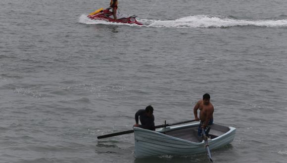 Pescadores zarparon del puerto de Chimbote. (Martín Pauca)