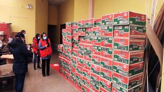 Pasco: Contraloría halló 453 cajas de panetones almacenados en un auditorio municipal 