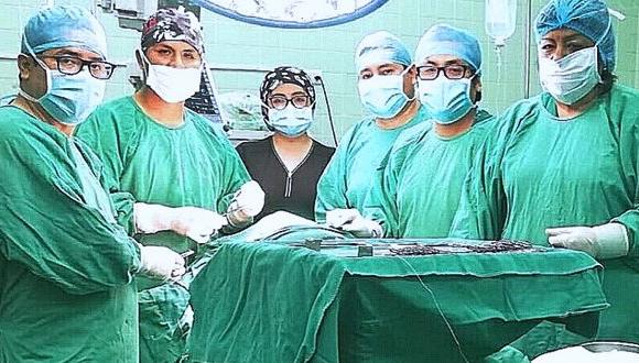¡Gran hazaña! Médicos extirpan tumor mamario de 2.5 kg a mujer en  Chimbote