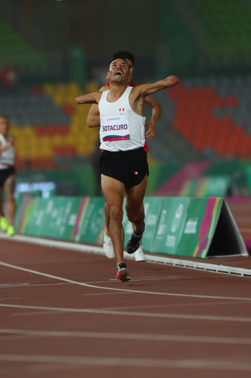 Efraín Sotacuro ganó medalla de bronce en competencia de 1500 metros. (Alessandro Currarino/GEC)