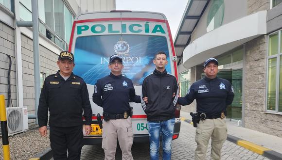 IMPÁVIDO. Asesino se mostró ante las autoridades peruanas sin ningún gesto de temor o arrepentimiento. Foto: (PNP).