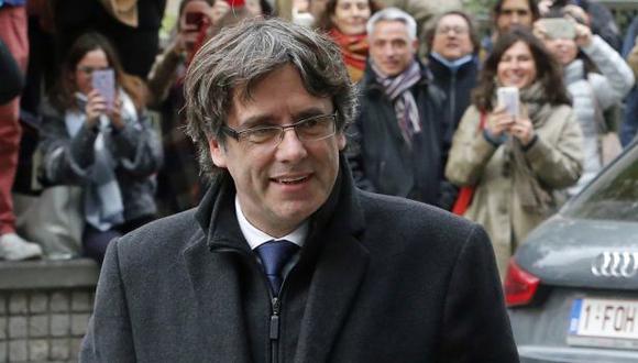 Carles Puigdemont y cuatro miembros de su gobierno se entregan a autoridades de Bélgica. (AFP)