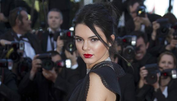 Kendall Jenner lució un traje muy llamativo y 'enloqueció' a muchas de sus fans. (Foto: Reuters)