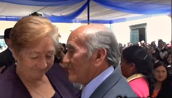 Los novios de Cajamarca: Él tiene 77 años, ella tiene 71 (Captura / Cajamarca Reporteros)
