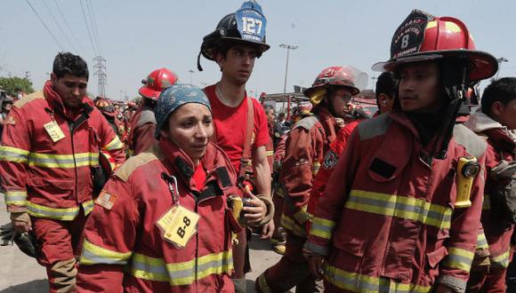 La norma determina que los bomberos voluntarios* prestan el servicio de manera gratuita.  (USI)
