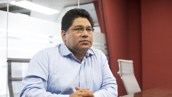Rennán Espinoza indicó que en los próximos días se dará a conocer la decisión tras la revisión de las propuestas de los candidatos. (Foto: GEC)