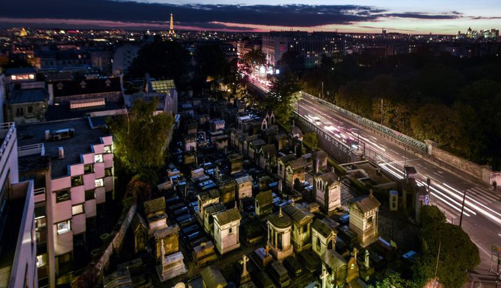Cementerios de París ya no tienen espacio para enterrar a los muertos | Foto: AFP