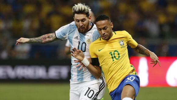 Por Eliminatorias, Brasil venció a Argentina con Lionel Messi. (Foto: AFP).