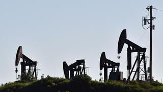 Precio del barril de petróleo supera los US$ 100 por operación militar rusa en Ucrania