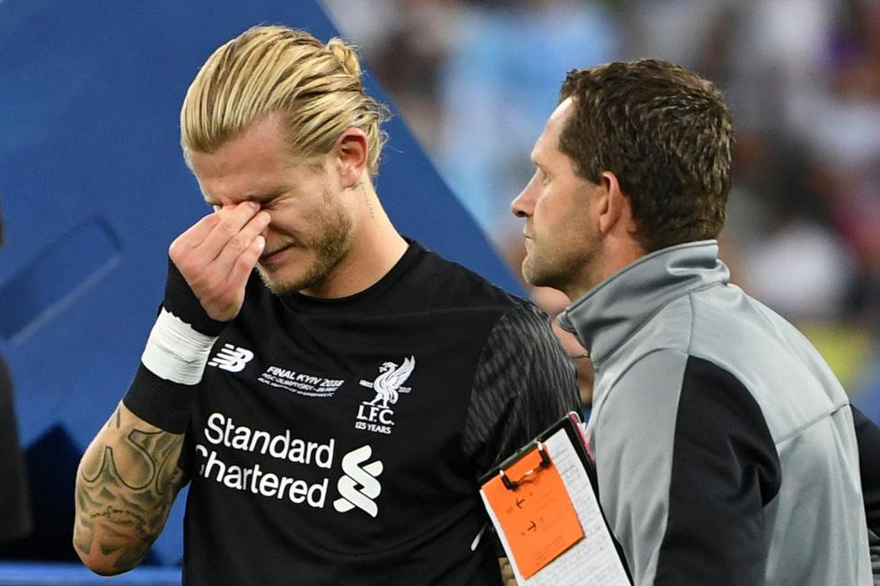 Loris Karius, arquero de Liverpool, rompe en llanto tras bloopers en final de la Champions League. (AFP)