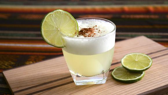 3.- El Pisco Sour es una de las bebidas peruanas más conocidas. (Foto: IStock)