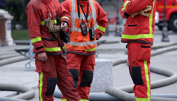 El desalmado caso de violación en grupo en la que 6 bomberos de París están involucrados. (Reuters)