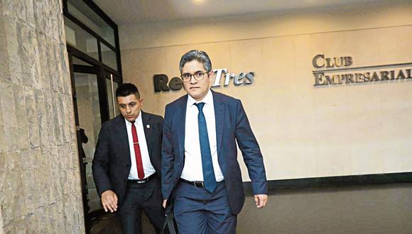 A su estilo. Fiscal José Domingo Pérez acudió a la sede de la Confiep cuando todos los empresarios se encontraban reunidos en Paracas.