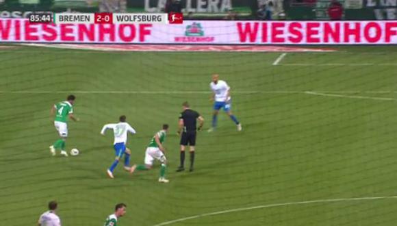 Claudio Pizarro dio la asistencia en el segundo gol de Bremen sobre Wolfsburgo. (Captura: Fox Sports)