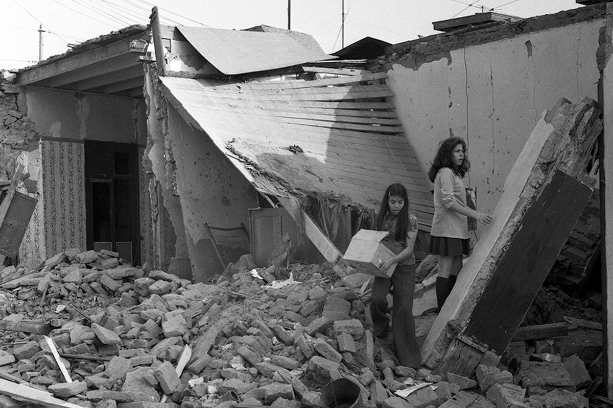 En 1974 Un Devastador Terremoto Destruyo Gran Parte De Lima Y El Sur Chico Peru Nnsp Lima Peru21