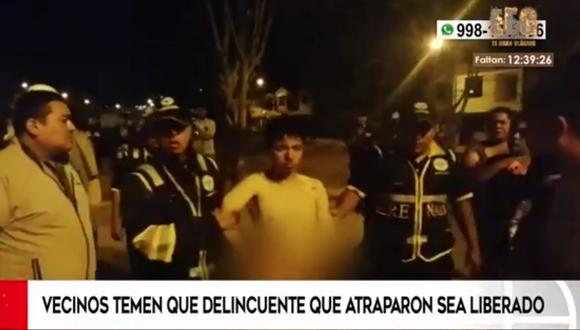 Sujeto fue amarrado y desnudado tras ser sorprendido intentando robar a mujerer. (Foto: Captura América Noticias)
