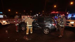 San Borja: Un herido tras choque de dos vehículos entre las avenidas Guardia Civil y Javier Prado [FOTOS]