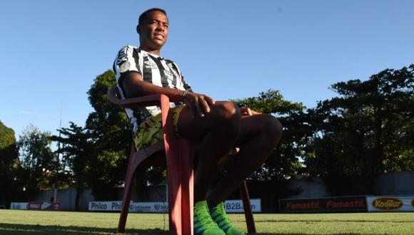 Robinho, con 36 años, vuelve por cuarta vez a Santos.
