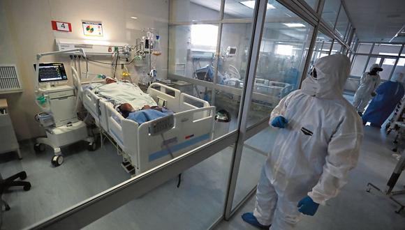 El incremento de casos de coronavirus tiene una relación directa con el uso de camas de cuidados intensivos. (Foto: GEC)